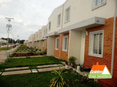 BELLO TOWNHOUSE A ESTRENAR CALICANTO VALENCIA