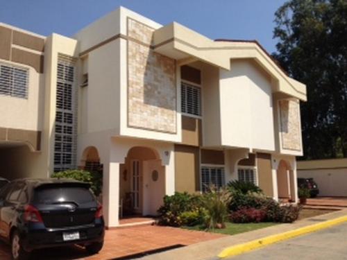 SuEspacio Bienes Raíces,C.A. En Venta, Town House en Maracaibo 