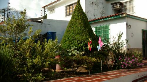 Se vende amplia y cómoda casa en Urbanización Carialinda II Etapa