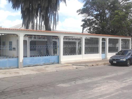 Casa en Venta. Maraven. Comunidad Cardón, Punto Fijo