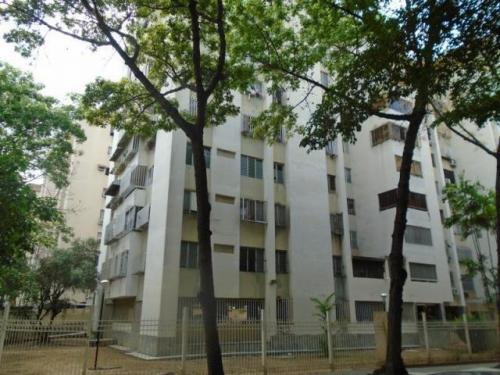 Apartamento en Venta Prebo I, Valencia, Carabobo código 17-3425