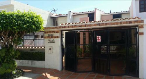 Casa Venta Maracaibo Lago Mar Beach Calle Cerrada 28feb18