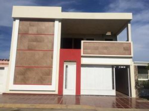 MANUEL DEPABLOS TE VENDE AMPLIA CASA EN MARACAIBO MLS184695