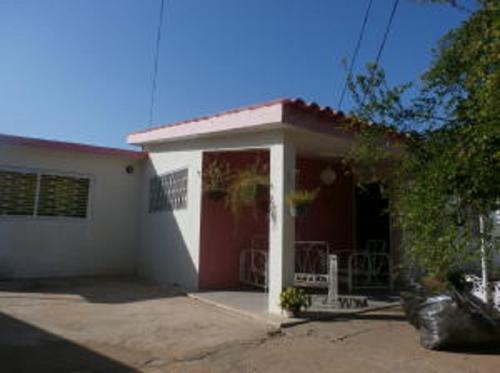 LO VOLVIÓ HACER! CASA EN LA VICTORIA  BAJA SUS PRECIO MLS181398. LLAMA YA!