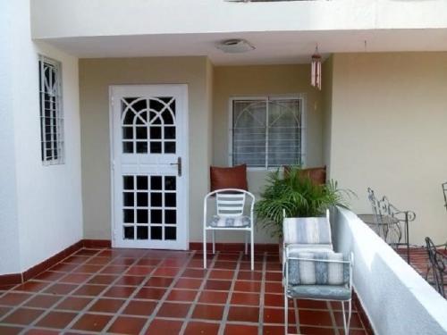 TE VENDO APART. EN ISLA DORADA. LLAMA YA.