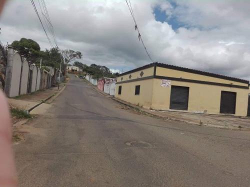 OPORTUNIDAD, VENDO CASA CENTRICA EN UPATA