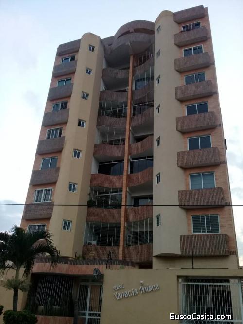 Q1105 VILLA LAGO