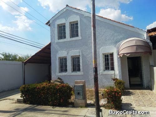 Bella y amplia casa en Ciudad Alianza, Guacara