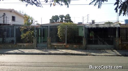 SKY GROUP Vende comoda casa en la URB. FUNDACION MENDOZA