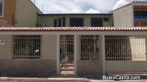 SKY GROUP Vende espaciosa casa en la Urb. Villa Ingenio I