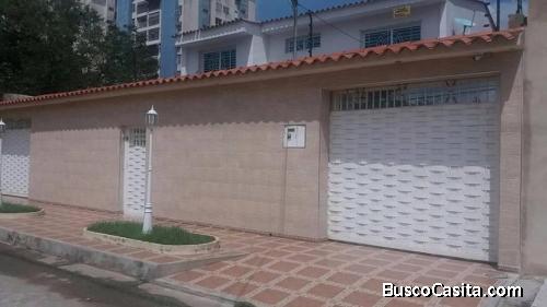 SKY GROUP Vende amplia casa en la Urb. San Pablo Turmero