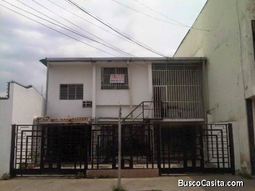 SKY GROUP Vende bonito apartamento en la Urb. Santa Ana