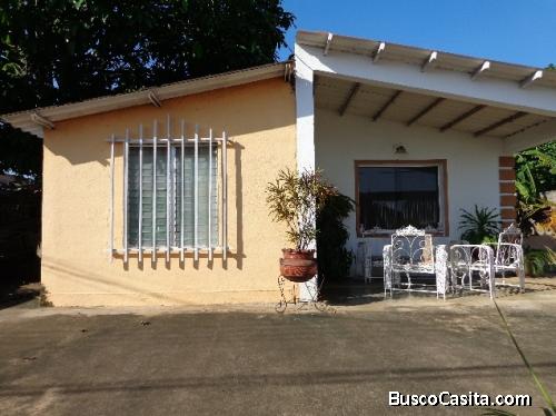Hermoso Townhouse, en zona de San Felix, con todos los servicios.