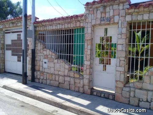 SKY GROUP Vende estupenda casa en Urb. Araguaney I de Palo Negro