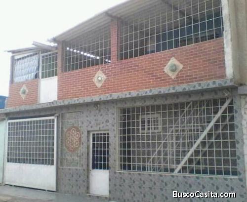 CASA EN PARCELAMIENTO EZEQUIEL ZAMORA.