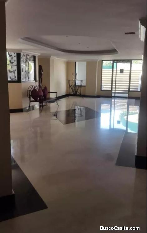 SKY GROUP Vende Hermoso Apartamento en Urb La Arboleda, Res Halab building