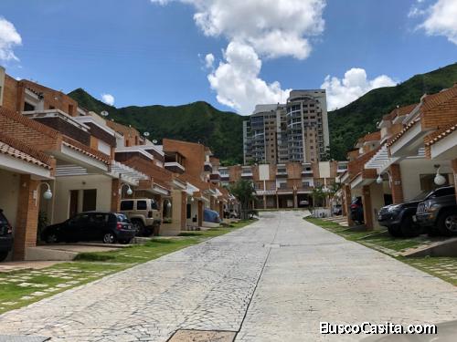 Townhouse en Trigal Norte, MR19-23