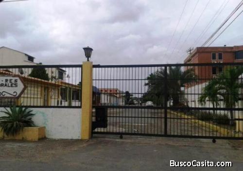 Cómoda Casa en venta en el Conj Residencial Los Corales en Villa Icabarú, Puerto Ordaz