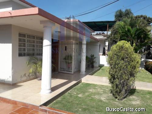 SKY GROUP VENDE Casa en la urbanización San Miguel de Maracay