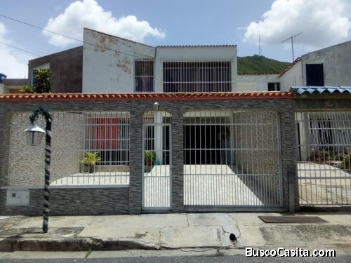 CASA EN LA ESMERALDA 