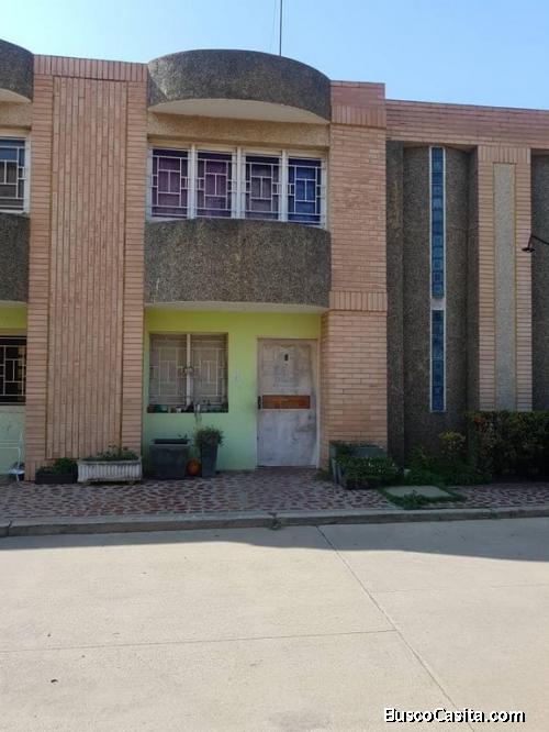 SuEspacio Bienes Raíces,C.A Vende Town House - Av. 34 