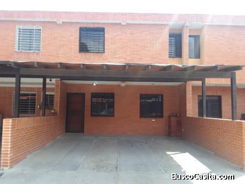 Venta de hermosa casa en residencia privads