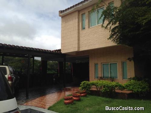 Karlhuy Ramirez vende Town House en  Guataparo