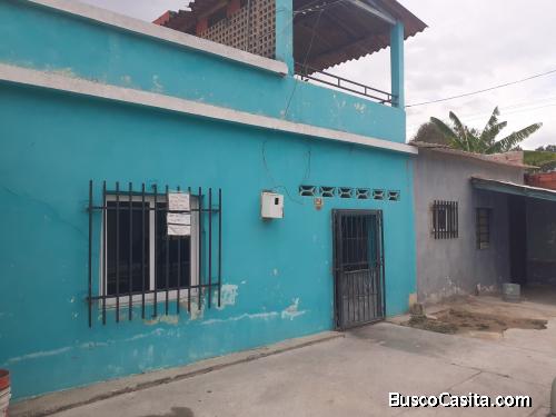 Amplia casa a remodelar céntrica 