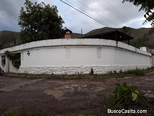 Zoraida Araujo Vende Hermosa Casa en La Floresta