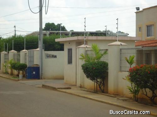 SuEspacio Bienes Raíces,C.A Vende Town House - Av. 34 con Simón Bolívar