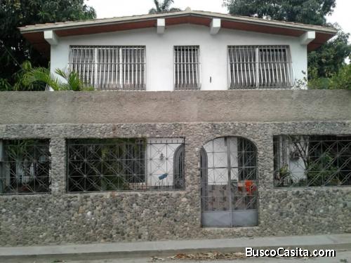 Vendo casa en Catia La Mar