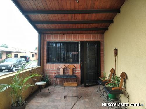 Zoraida Araujo Vende Casa en Las Trianas San Diego