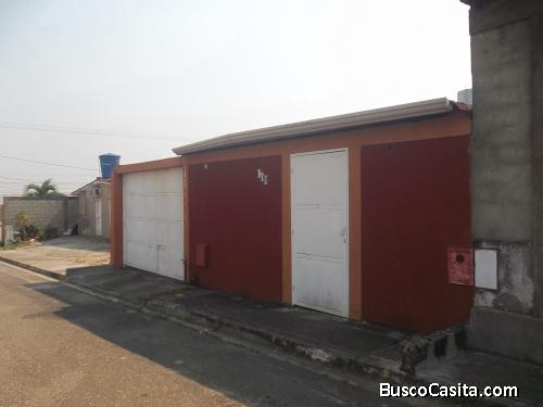 CASA EN CIUDAD VARYNA 