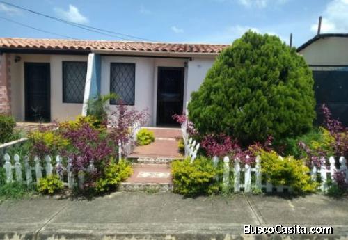 CASA EN CIUDAD VARYNA 