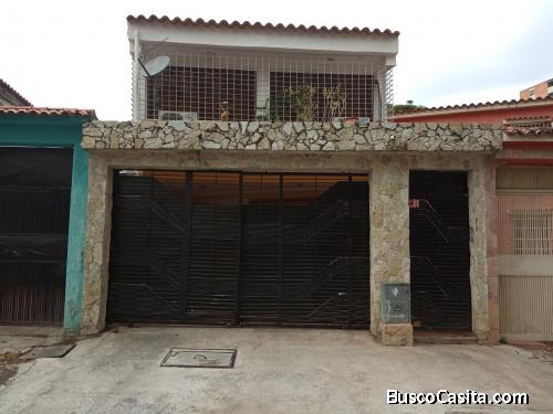 Carmen Delgado vende townhouse en prebo