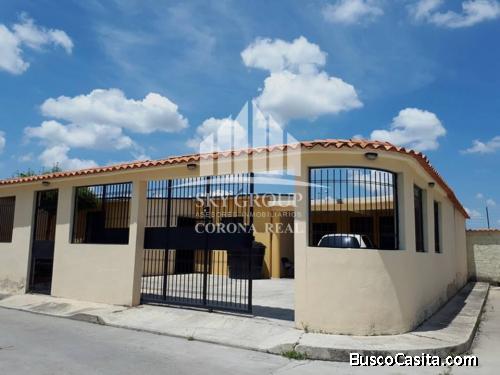 Sky Group Corona Real ofrece Linda e Iluminada casa ubicada en Buenaventura