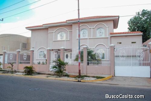 Casa en venta Urb. El Pilar