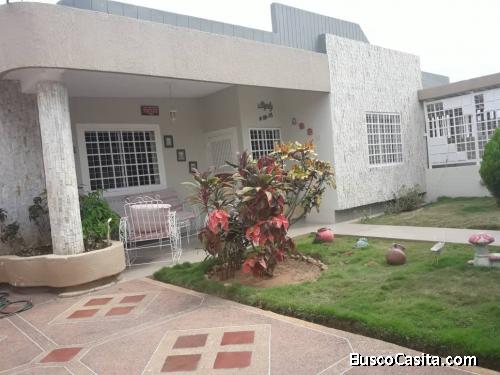 Casa venta Maracaibo Urb La Rotaría 010620