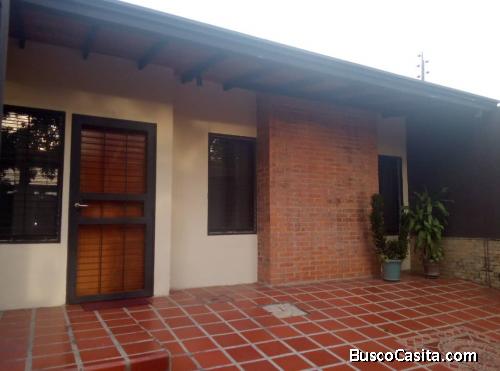 Zoraida Araujo Vende Casa en Parque Valencia 04244574535