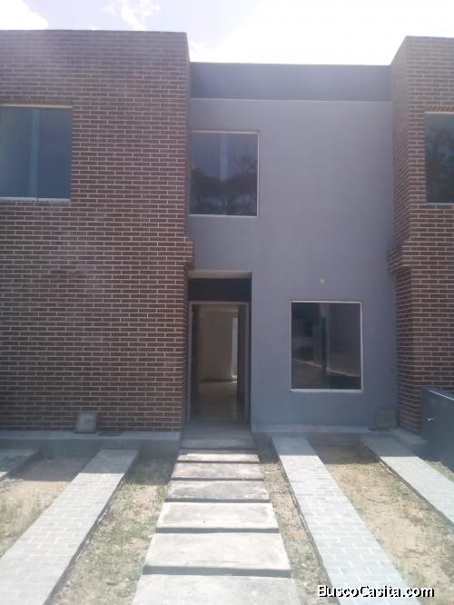 Tonw House
