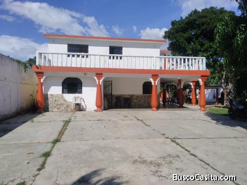 SKY GROUP PLATINUM VENDE Casa en Valle Dorado, Guacara