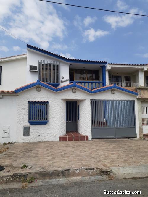 SKY GROUP PLATINUM VENDE Casa en La Esmeralda, San Diego