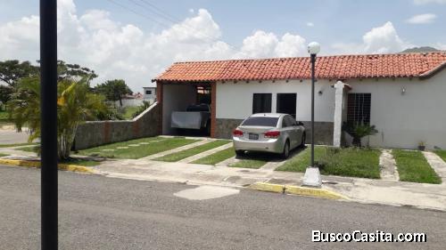 SKY GROUP PLATINUM VENDE Casa  Villas de Alcalá, La Cumaca