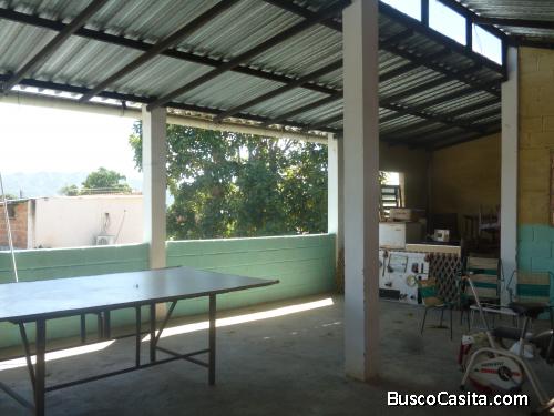 Casa en Naguanagua, con suministro de aguas de pozo profundo