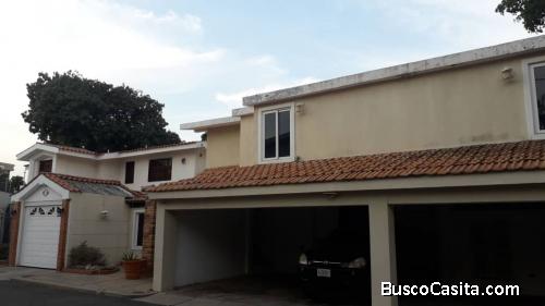 SE VENDE CASA SECTOR LA VIRGINIA MARACAIBO