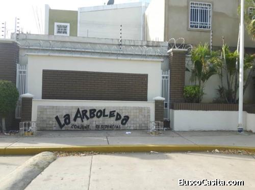 Se Vende Hermosa TH C2. Conjunto Residencial La Arboleda.