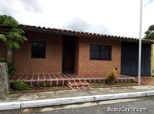 En Venta Bella Casa en Las Trianitas San Diego