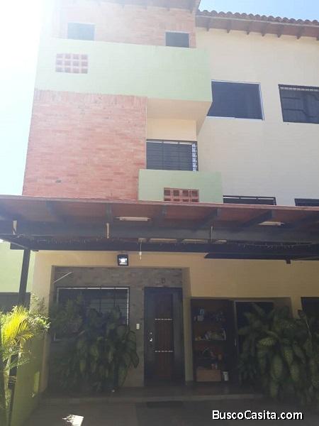 TOWNHOUSE AMOBLADO RUSTICANA COUNTRY NAGUANAGUA VALENCIA