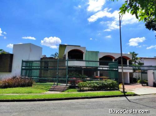 En Venta Hermosa Casa en La Viña