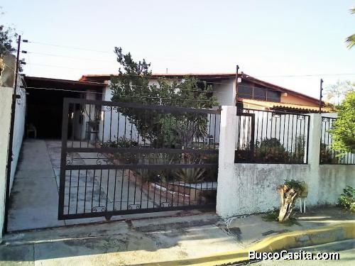 Vendemos acogedora casa en Apostaderos, Pampatar, Isla de Margarita